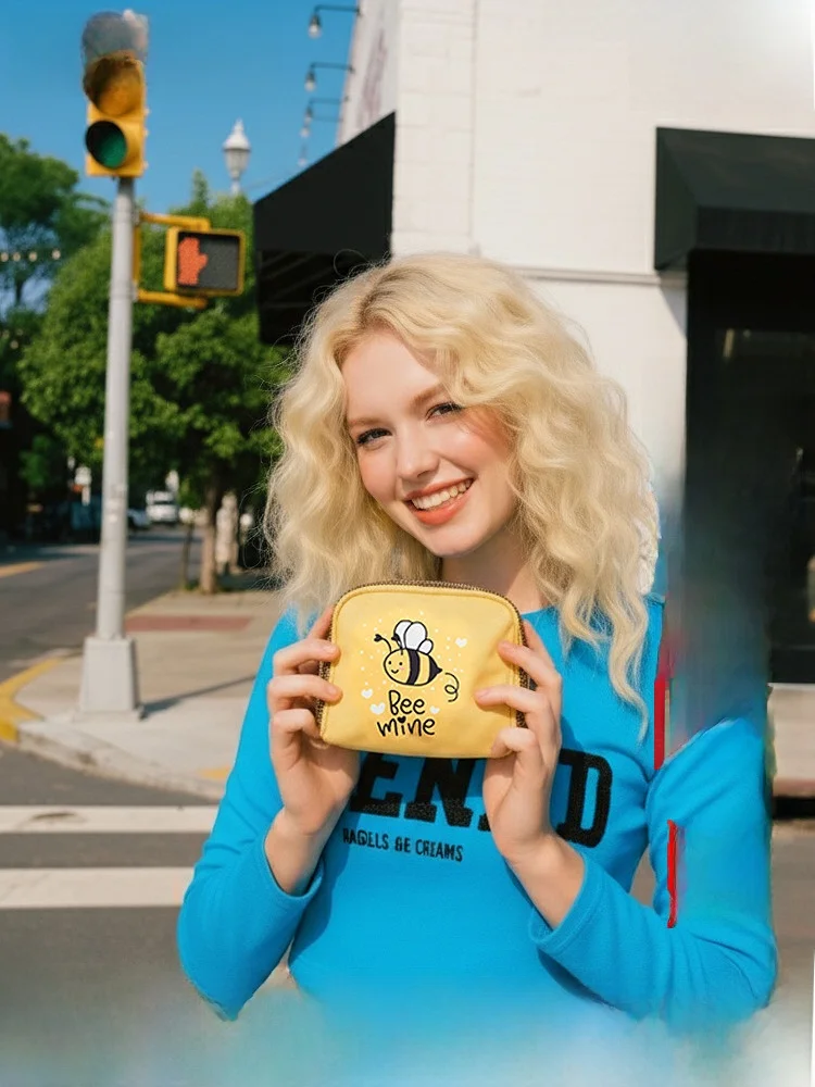 

LeSportsac Trendy Series Cute Cosmetic Storage Phone Bag Women's Clutch Bag Cartoon Print Fabric Handbag Faionable