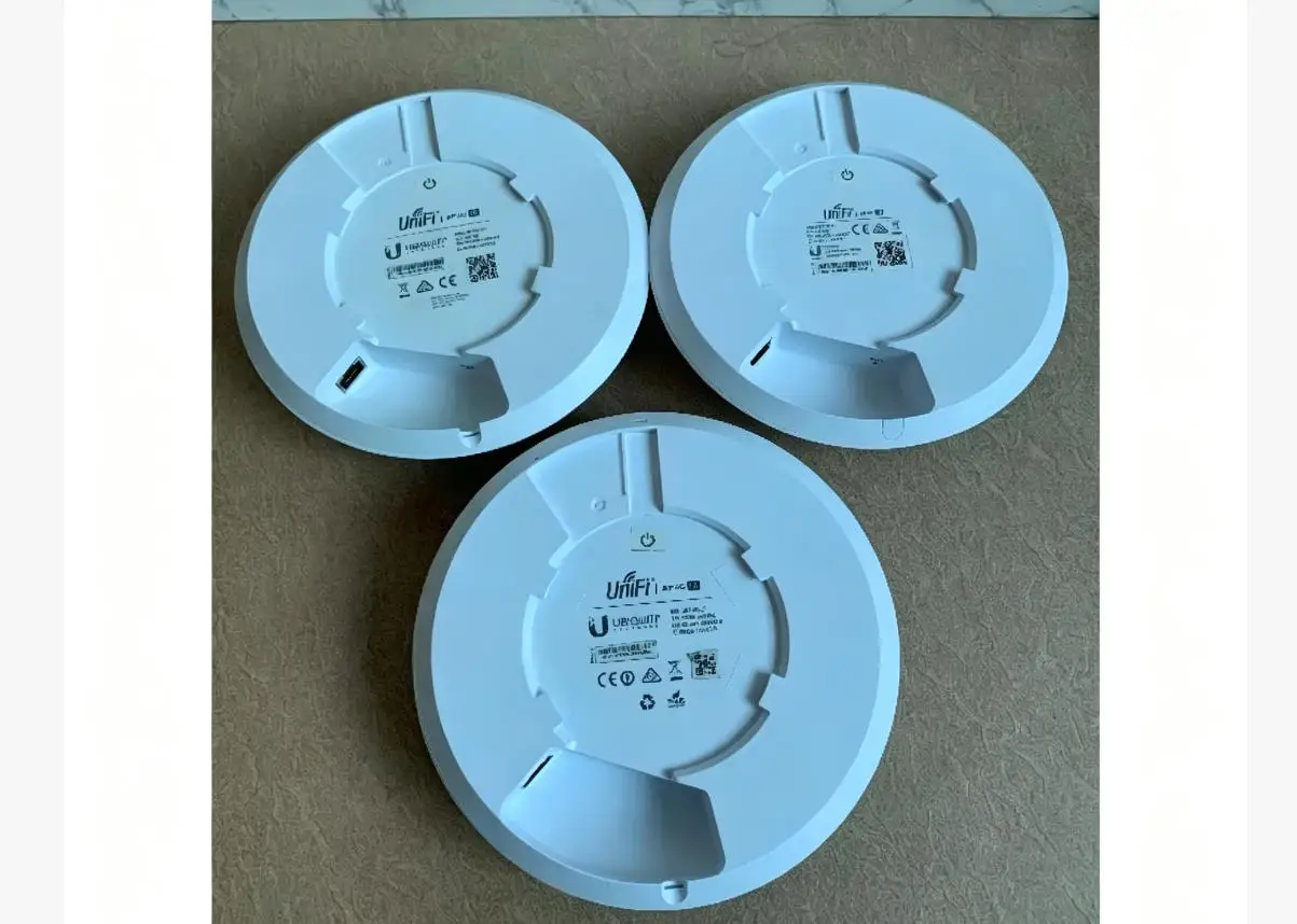 offre-limitee-offre-limitee-ubiquiti-unifi-uap-ac-pro-lr-lite-point-d'acces-wi-fi-d'entreprise-double-bande-gigabit-haute-performance
