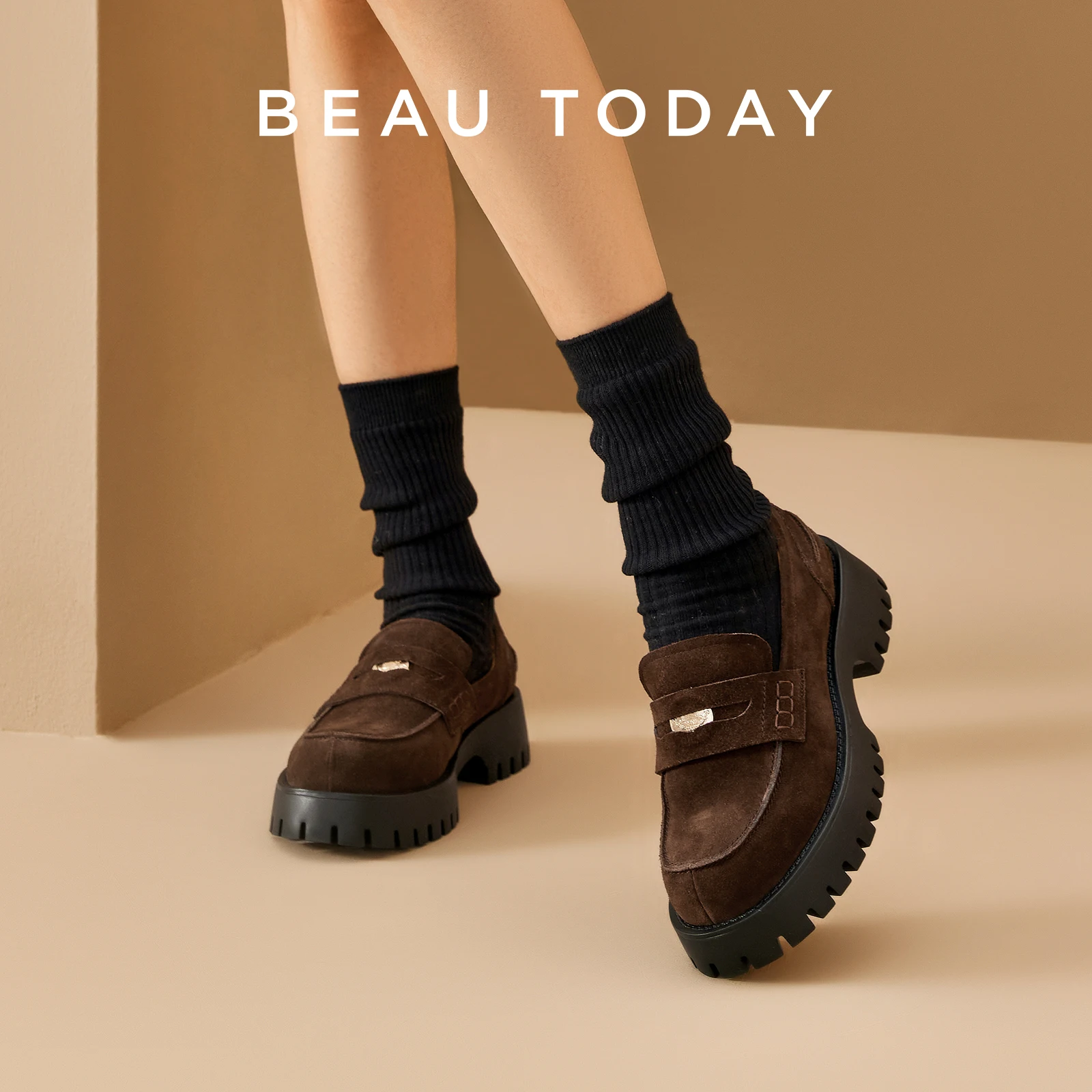 

BeauToday/Винтажные женские лоферы из коровьей замши, туфли на платформе с круглым носком, металлические без шнуровки, женские туфли на плоской подошве ручной работы, 26667