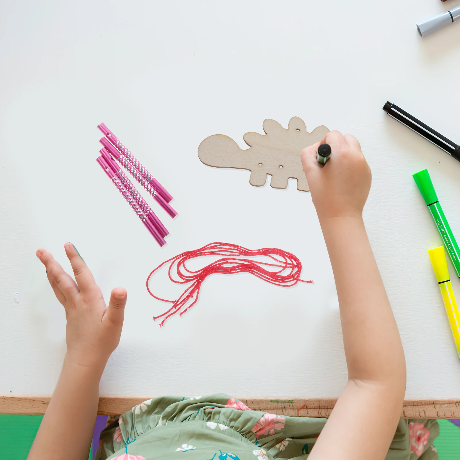 

8Sets Doodle Art Blank Windchime Wooden Wind Chimes for DIY Spring Crafts Kids Home Decor Spring Crafts for Adults