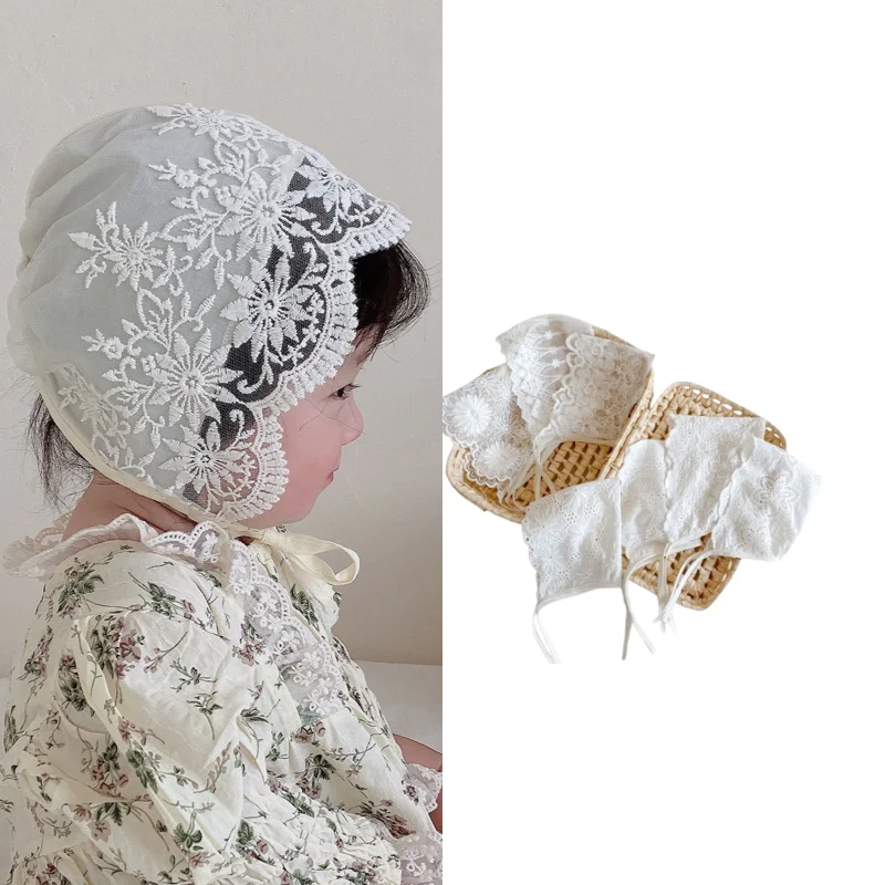 INS 2025 Cofano in pizzo per neonate 0-2 anni Primavera Estate Fascia floreale Cappello infantile traspirante Puntelli per fotografia neonato