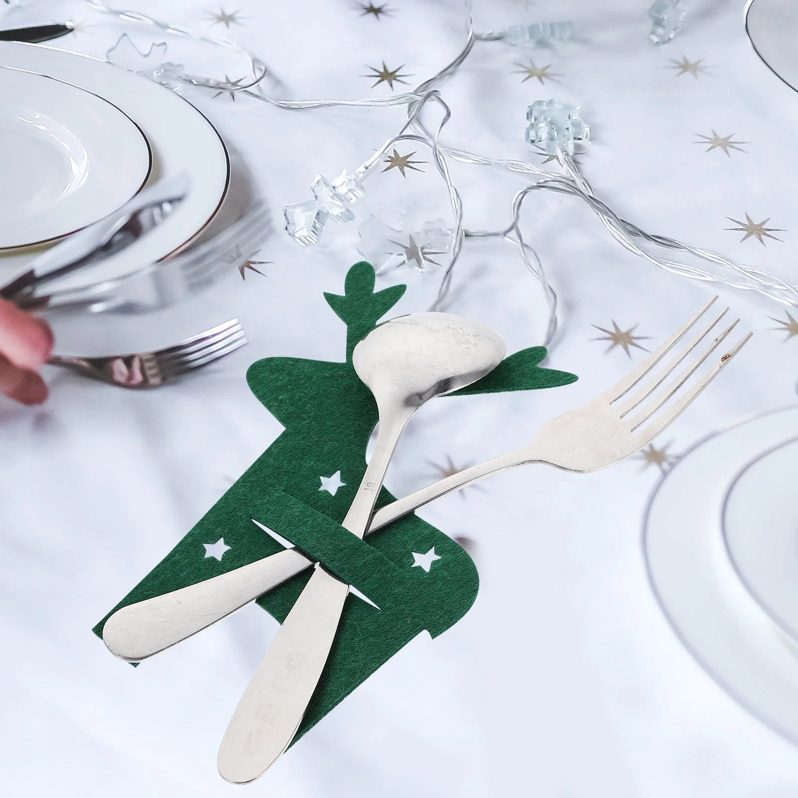 

4pcs Christmas Cutlery Holder Elk Shaped Tableware Bags Fabric Fork Pouch Party Supplies Storage Bag Banquet Table Decor