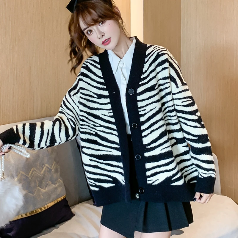 

V Neck Cardigan Sweater Women Autumn and Winter Clothes Velvet Zebra Pattern Outer Wear Loose Knitted Cardigan Tops