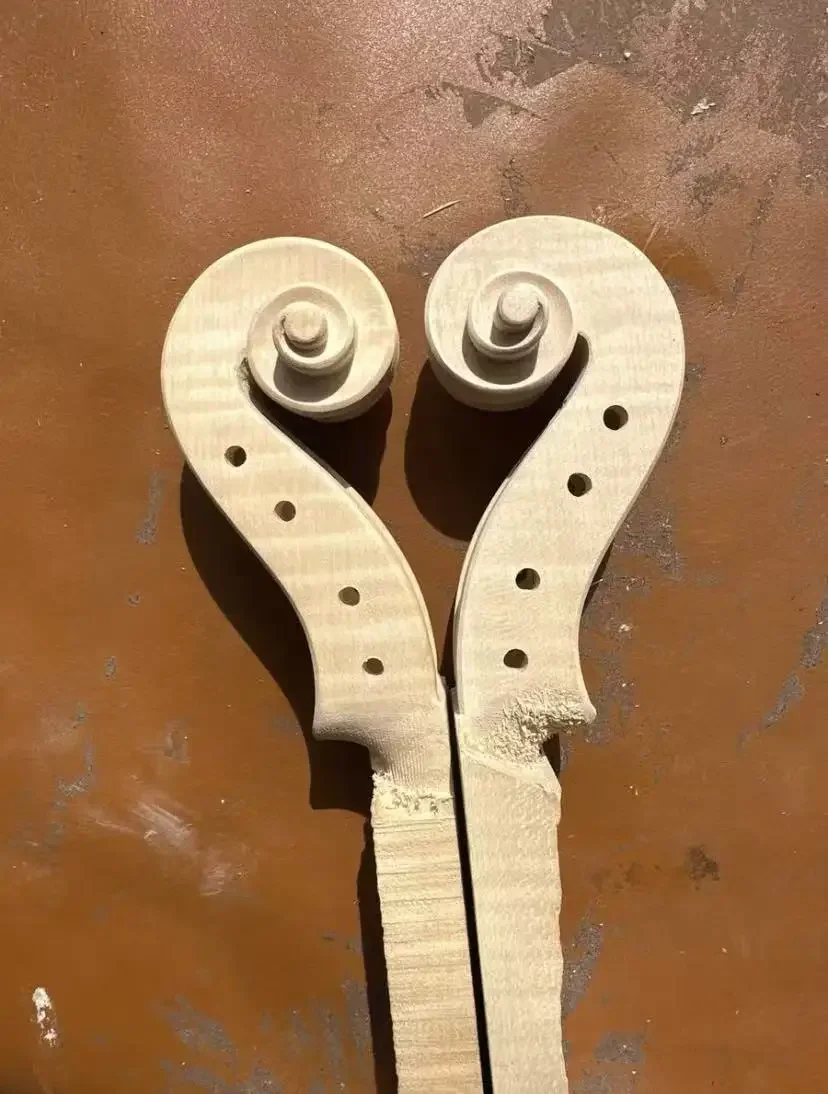 

2pcs 4 String 4/4 Violin Neck Flame Maple Violin Parts Hand-carved violin scroll