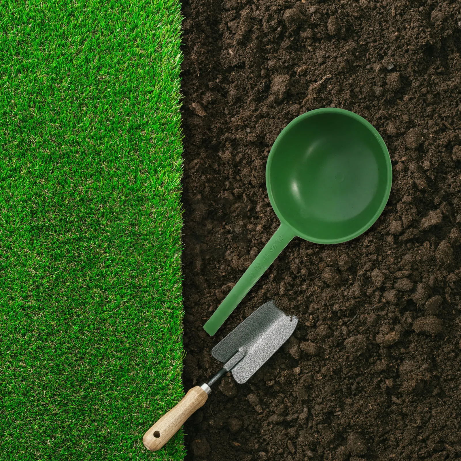 Long Handle Thickened Plastic Water Ladle Dipper for Garden Plant Watering and Fertilizing Multipurpose Garden Utensil Water