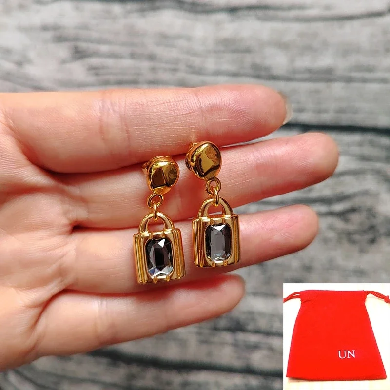 

Charm exquisite socialite style black crystal padlock earrings party gifts for friends women's accessories jewelry bags