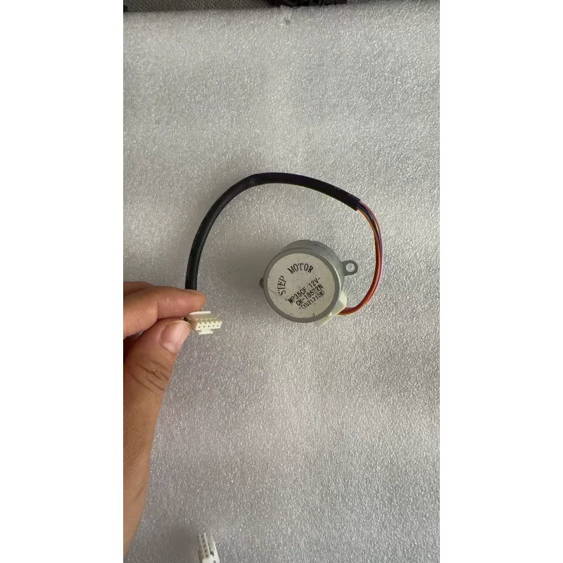 MP35CF 15212138 / 15012151 Air Conditioner Synchronous Step Swing Motor 12V Air-conditioning Parts Swing Vane Air Guide Motor