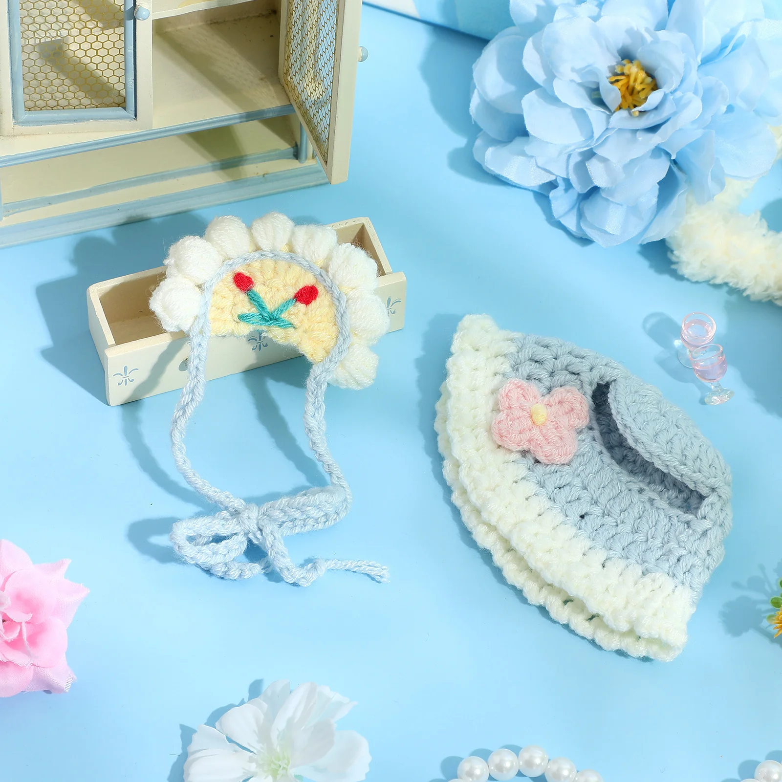 

1 set Clothes Accessories Set 17Cm Soft Bib Knitted Hat For Baby Dollhouse Miniatures Play Stocking Stuffer Gift Photo