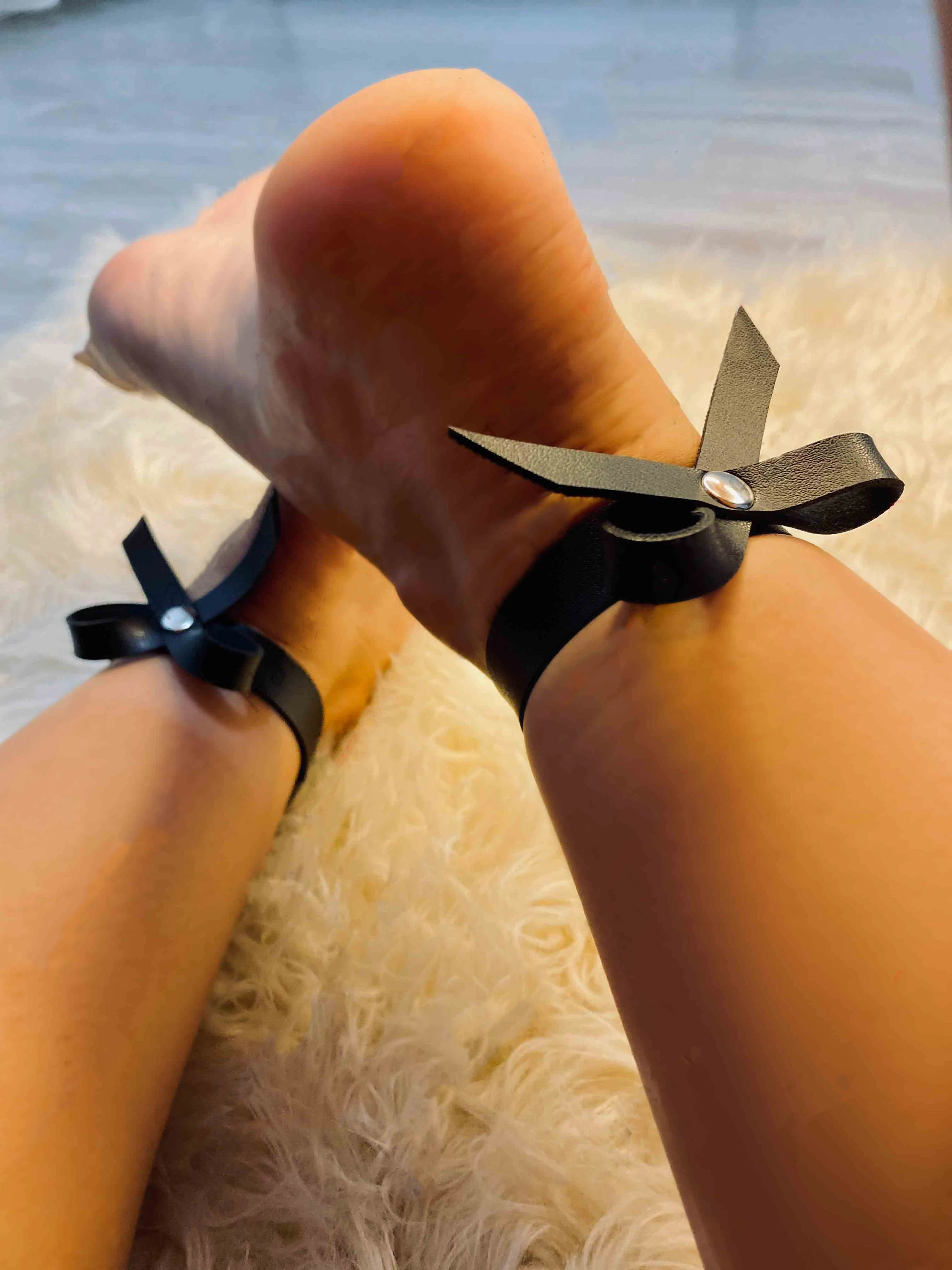 Women Sexy Leather Ankle Accessories, Leather Anklet, foot bow ankle bracelets Handcuffs Fetish Clothing Exotic Accessorie