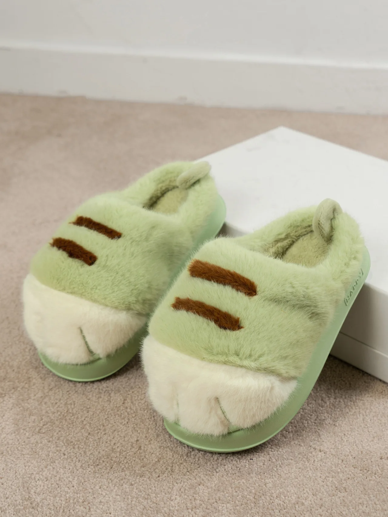 Neue Flauschige Katzenpfoten-Hausschuhe für Damen, Warme Winter-Pantoffeln, Lustige Flauschige Tierpfoten-Innenschuhe – Detail 21