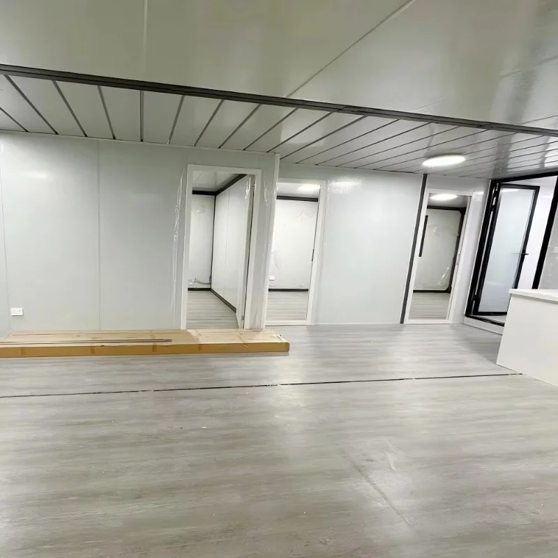 YG Customized 20Ft 40ft Expandable Container House Prefab Cabin 2 3 Bedroom Home Use Waterproof Office Building Durable EPS Sand