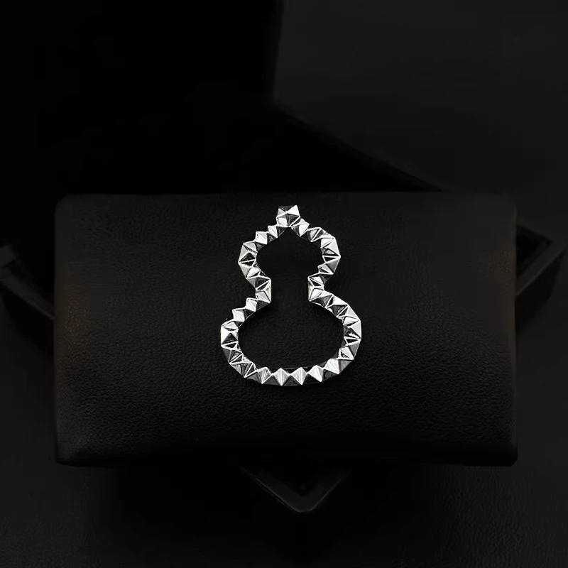 

Pleated Design Sense Gourd Brooch Minimalist Style Fashion Women Suit Collar Pin Wool Coat Accessory Men Metal Buckle Gifts 6026