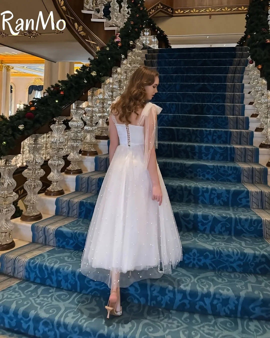 Ranmo 2025 Abito da sposa chic in tulle di raso bianco Una linea al ginocchio con abito da festa da sposa con rivestimento trasparente personalizzato Taglie forti