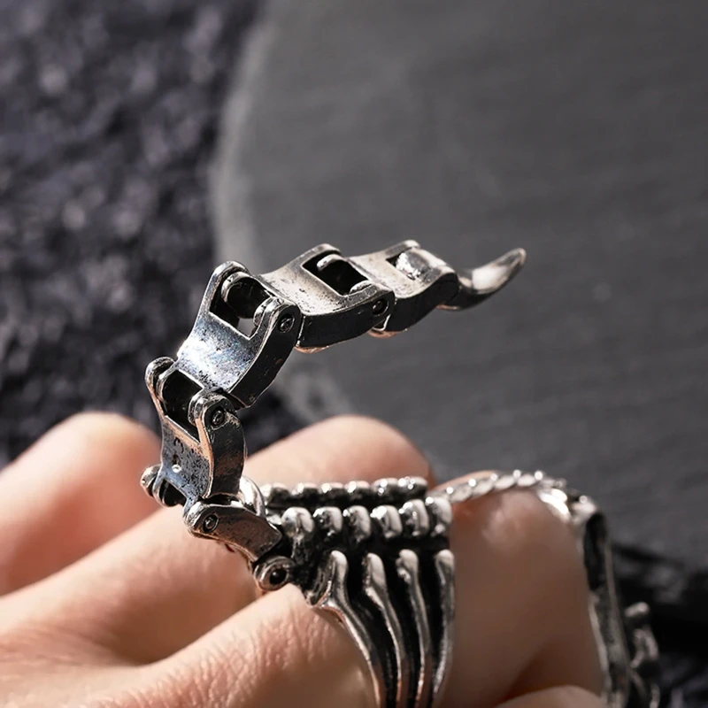 R2LE Vintage Cool Gothic Scorpion Ring Metal Full Finger Rings Jewelry for Women Men Girls Halloween Cosplay Jewelry Gift