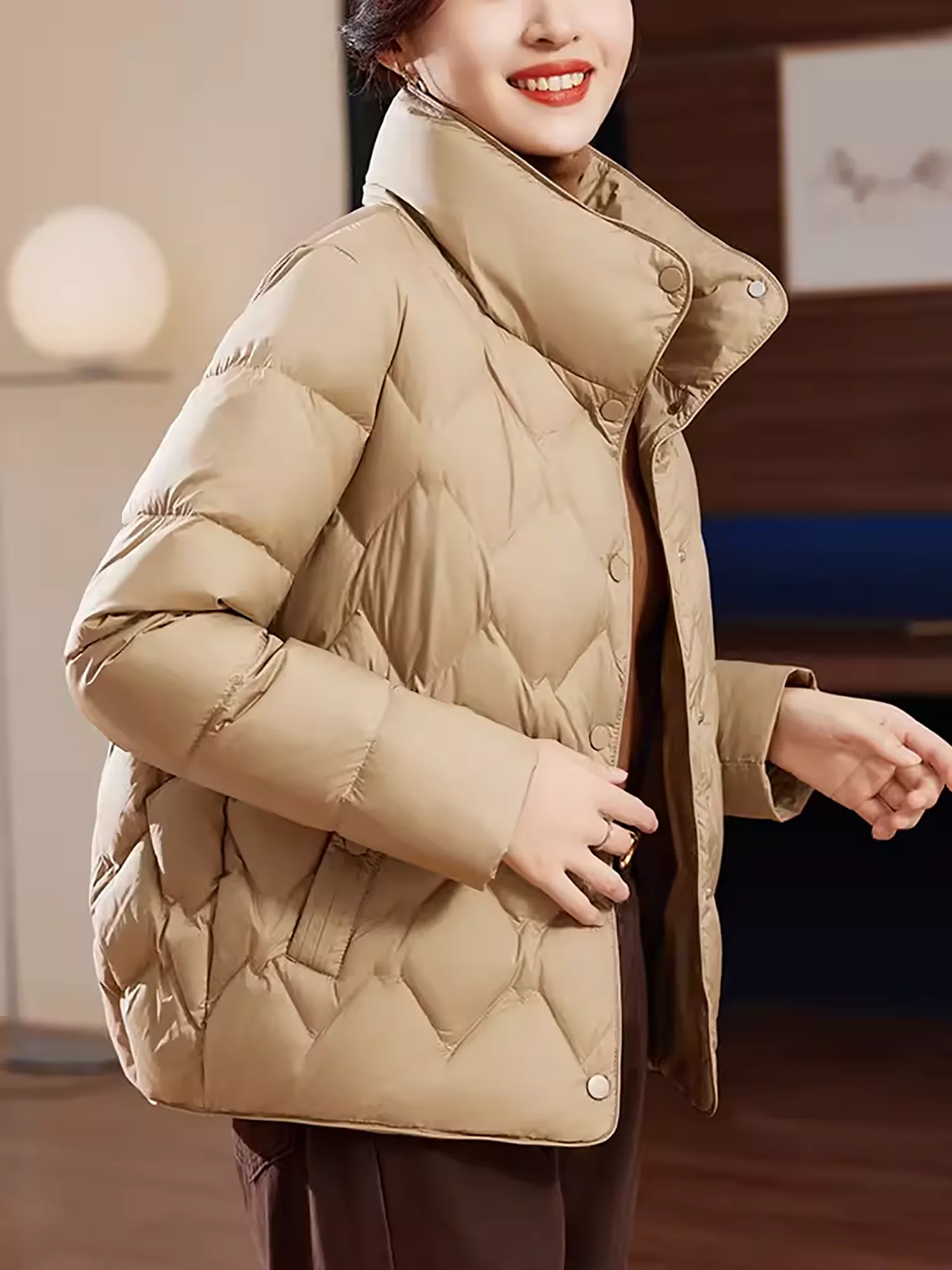 Xiaoxiangfeng-Chaqueta de plumón ligera para mujer, top corto con cuello de pie, versión coreana, Buto de plumón de pato blanco 90, invierno, nuevo