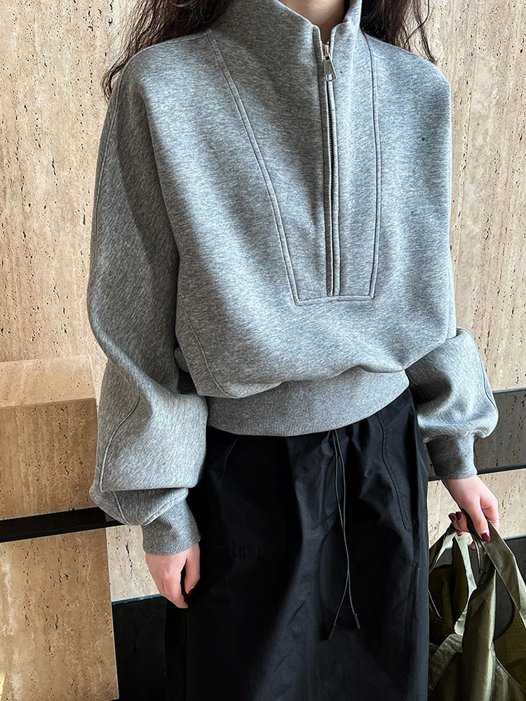 [EAM] Gray Green Shaped Elegant Sweatshirt New Stand Collar Long Sleeve Women Big Size Fashion Tide Spring Autumn 2023 1DH6660