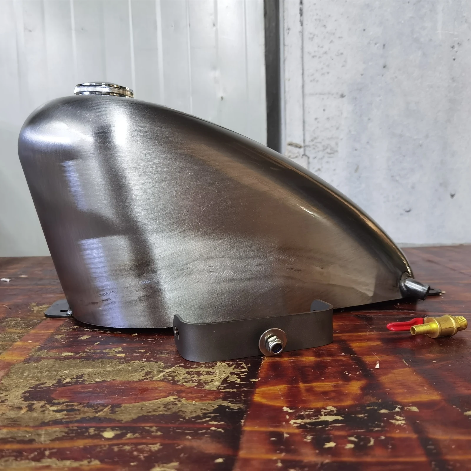 Petrol Gas Fuel Tank 10L For YAMAHA DRAGSTAR 400 650 Modified Handmade Motorcycle Motorbike Style Elding Oil Can