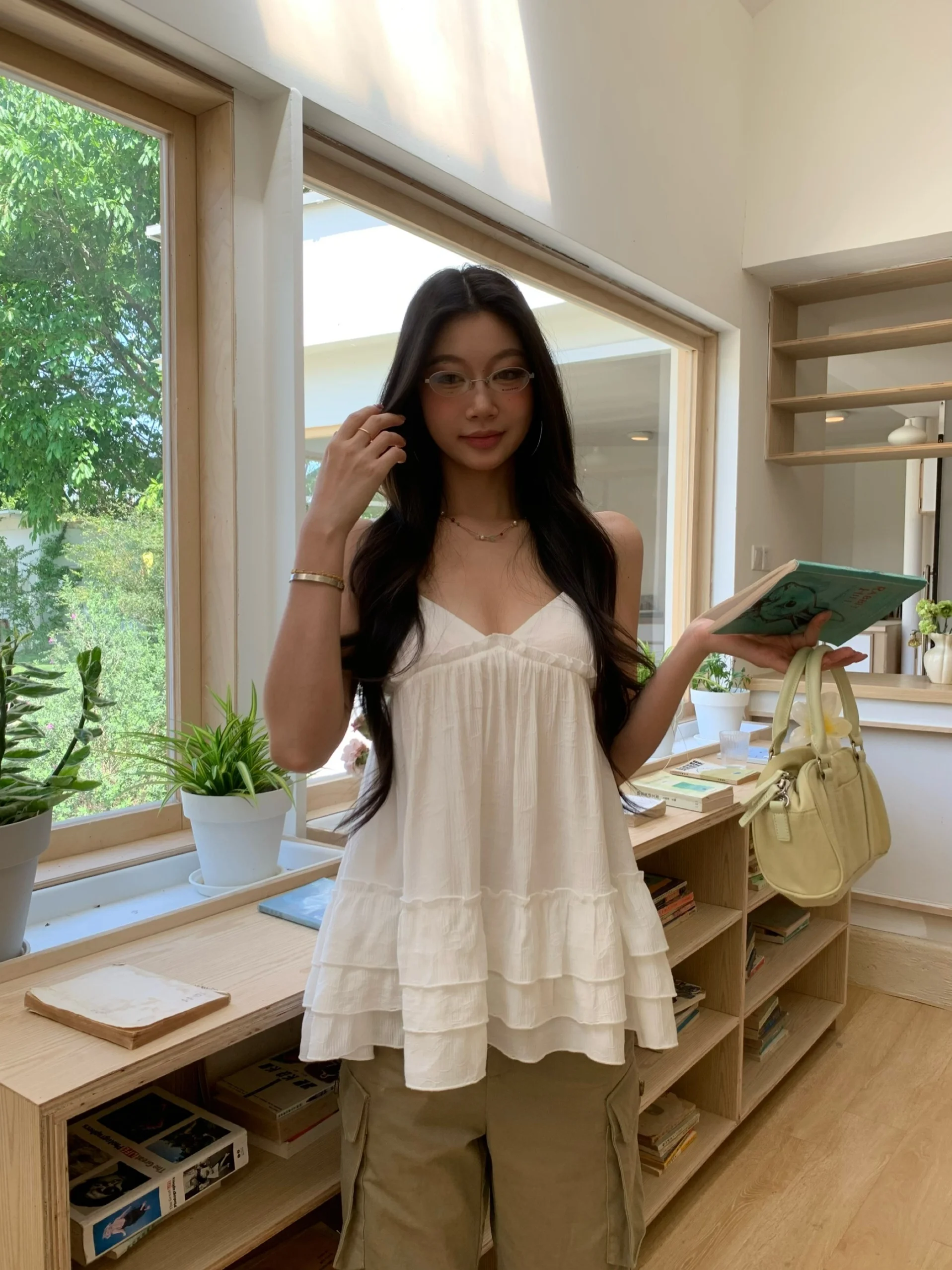 

Женский повседневный комфортный топ-жилет Fortunee Sweet Gentle Spring Summer свободного кроя А-силуэта с V-образным вырезом и рюшами