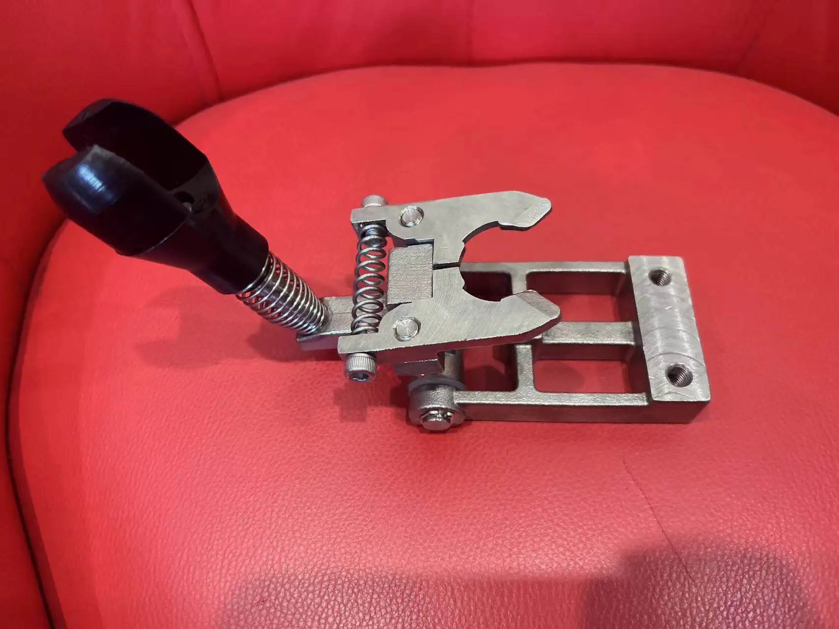 Food Grade Stainless Steel Neck Bottle Clamp Beverage Liquid Filling Production Line Accessories