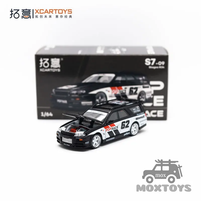 

Литая под давлением модель автомобиля Xcartoys x POP RACE 1:64 Stagea R34 Simon Magic Garage