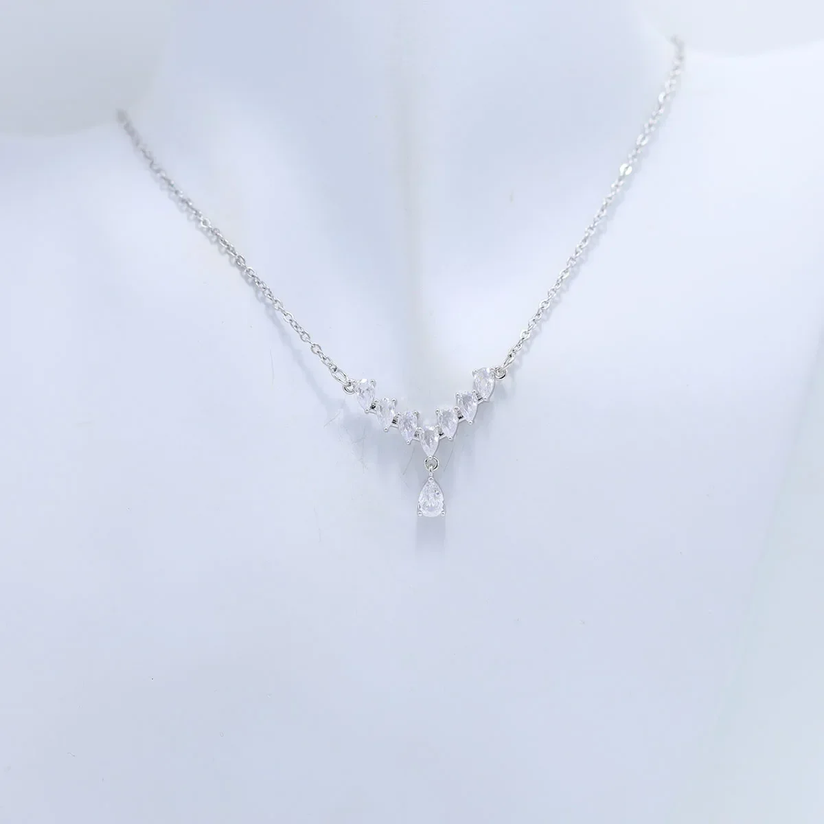 Collar de perlas de concha Natural para mujer, colgante de corona en forma de V, circonita, plata 925