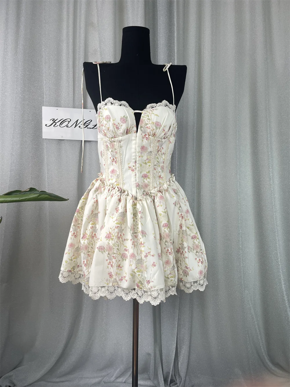 أنيقة زهرة طباعة الدانتيل المرقعة مثير فستان عيد ميلاد المرأة مساء حفلة موسيقية احتفال حفل ملهى ليلي فساتين Vestido