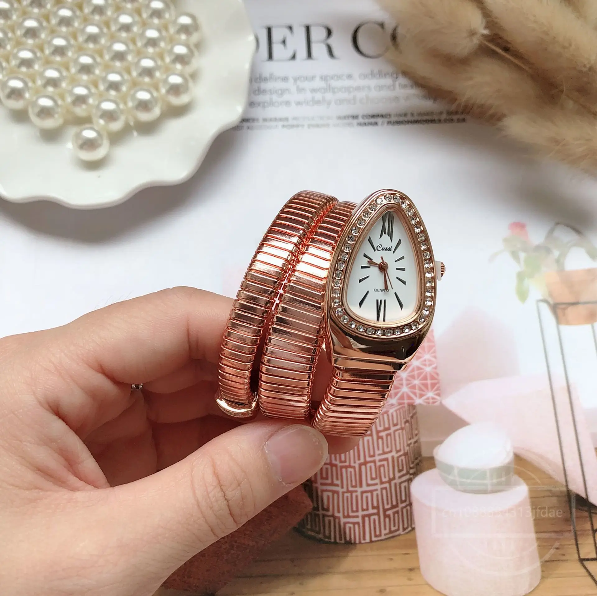 Women Quartz Watch Bracelet Stainless Steel Fashion Gold Ladies Watches Clock High-quality Luxury Ladies Wristwatch