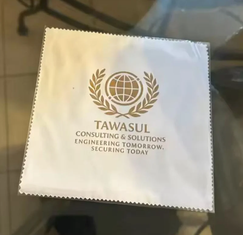 

50pcs Custom Logo Free 15x15CM Needle1 230g Glasses Cleaner Microfiber Eyeglasses Cleaner Wipe Cloth for Lens Phone Screen