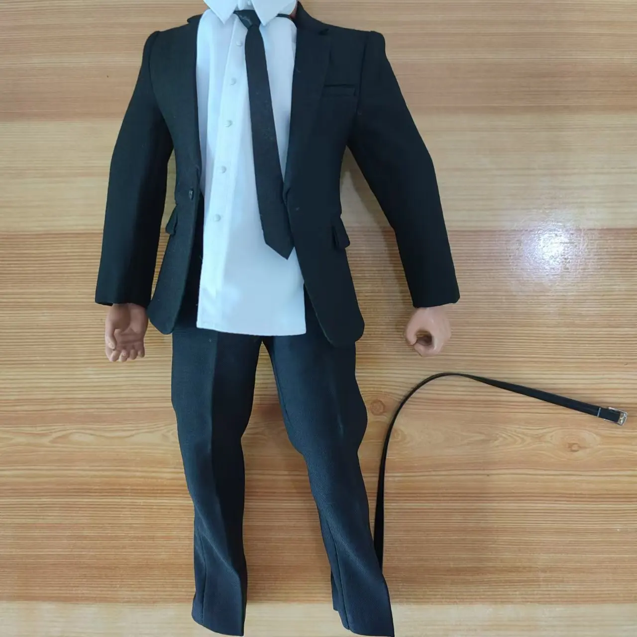 ZY Toys 1 6 Skala Figurka akcji Akcesoria Garnitury męskie Męskie Czarne Ubrania Spodnie Uniform Zestaw Pasuje 12 cali Gorące zabawki 1/6 Ciało w sklepie