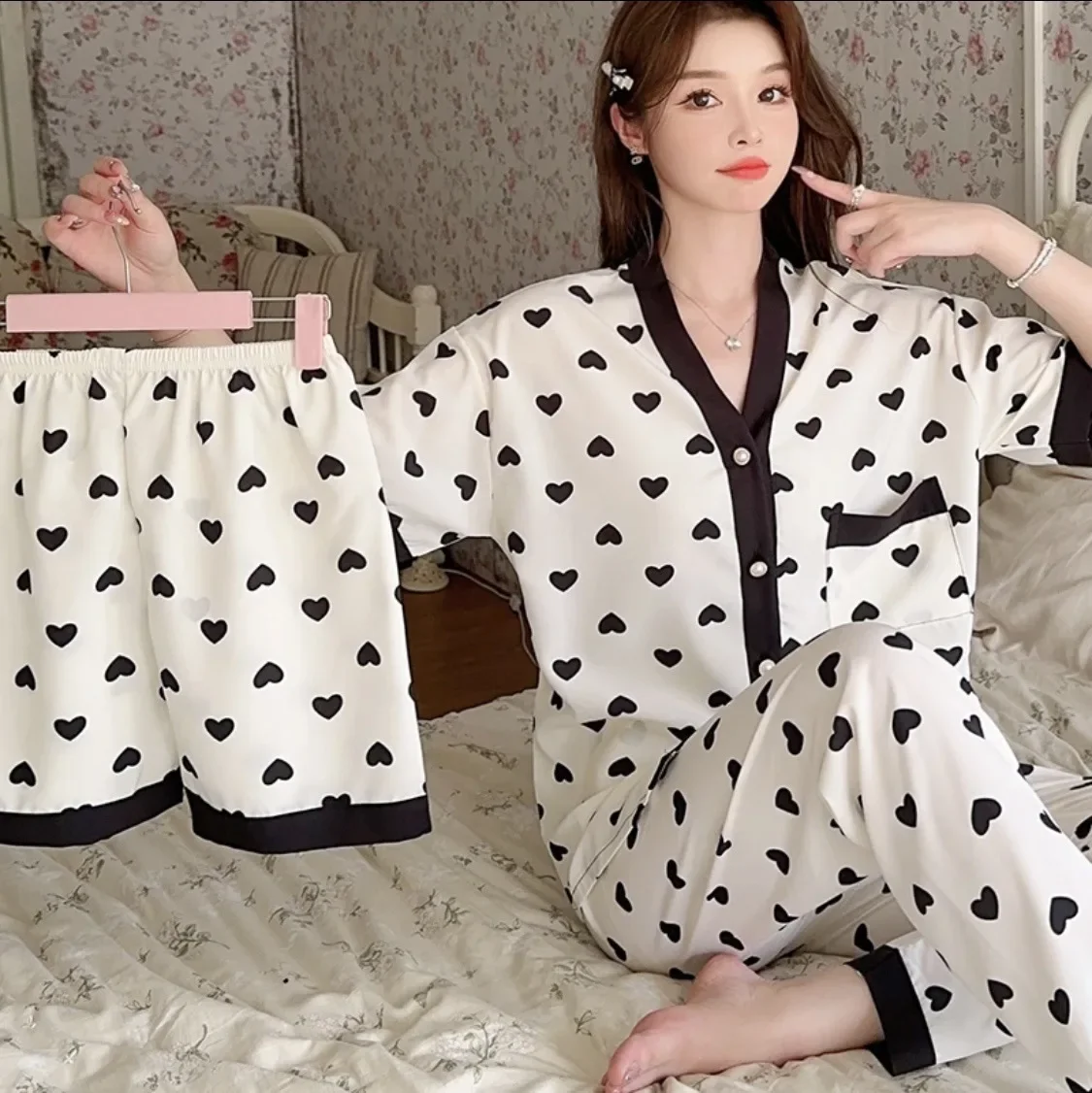 Sweet pajamas women's short sleeve three piece set is popular, sweet and loose in summer