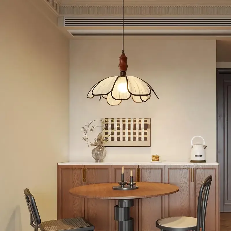 

French antique restaurant chandelier retro American table light cream wind lighting creative petal bedroom light