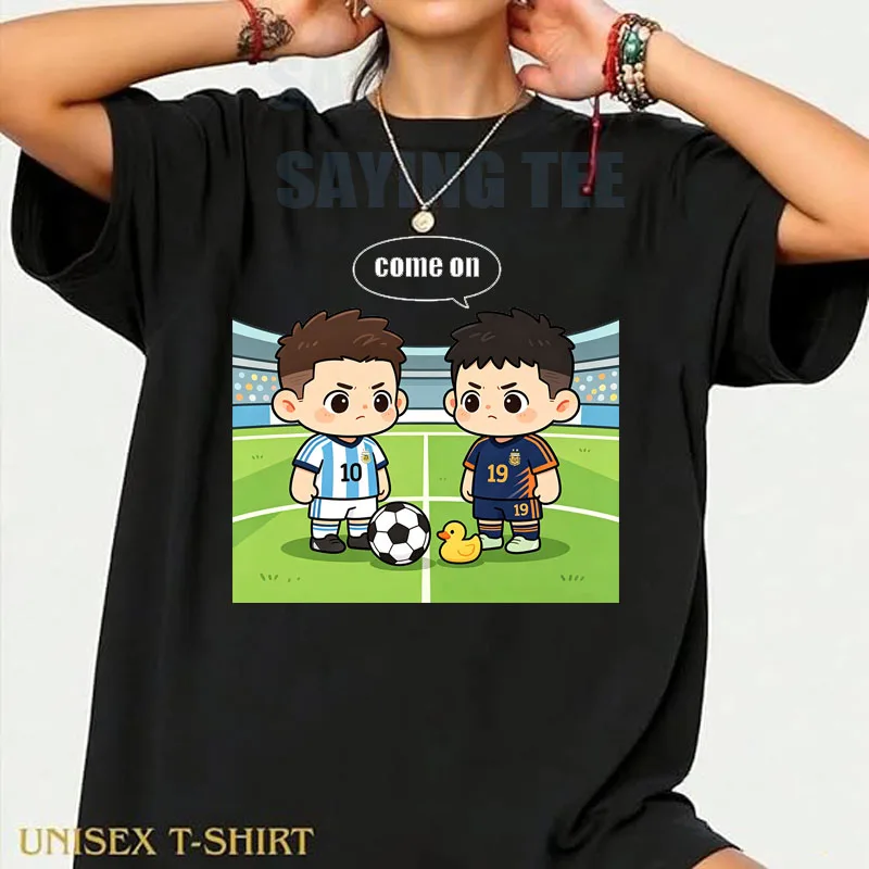Messi Wasch- und Bade-T-Shirt: Messi-gesegnetes Meme-Fan-T-Shirt im Y2K-Cartoon-Stil für den Fußballspieltag 2026 – PK Yamal Kleidung – Detail 19