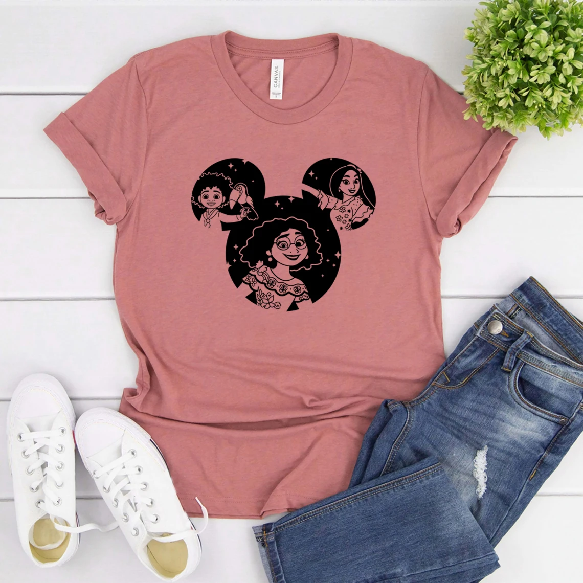 2025 Mirabel Isabela Antonio camiseta Encanto camisa mujer camisetas gráficas manga corta Camiseta con cuello redondo camisetas de dibujos animados Top femenino