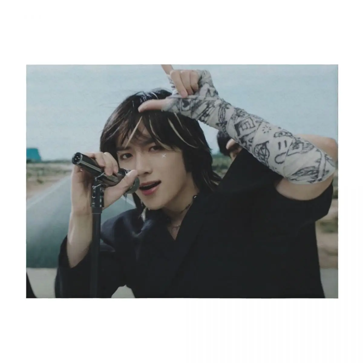 

TXT - LOSER = LOVER - BEOMGYU Throw Blanket Moving Large bed plaid Decorative Throw Blankets