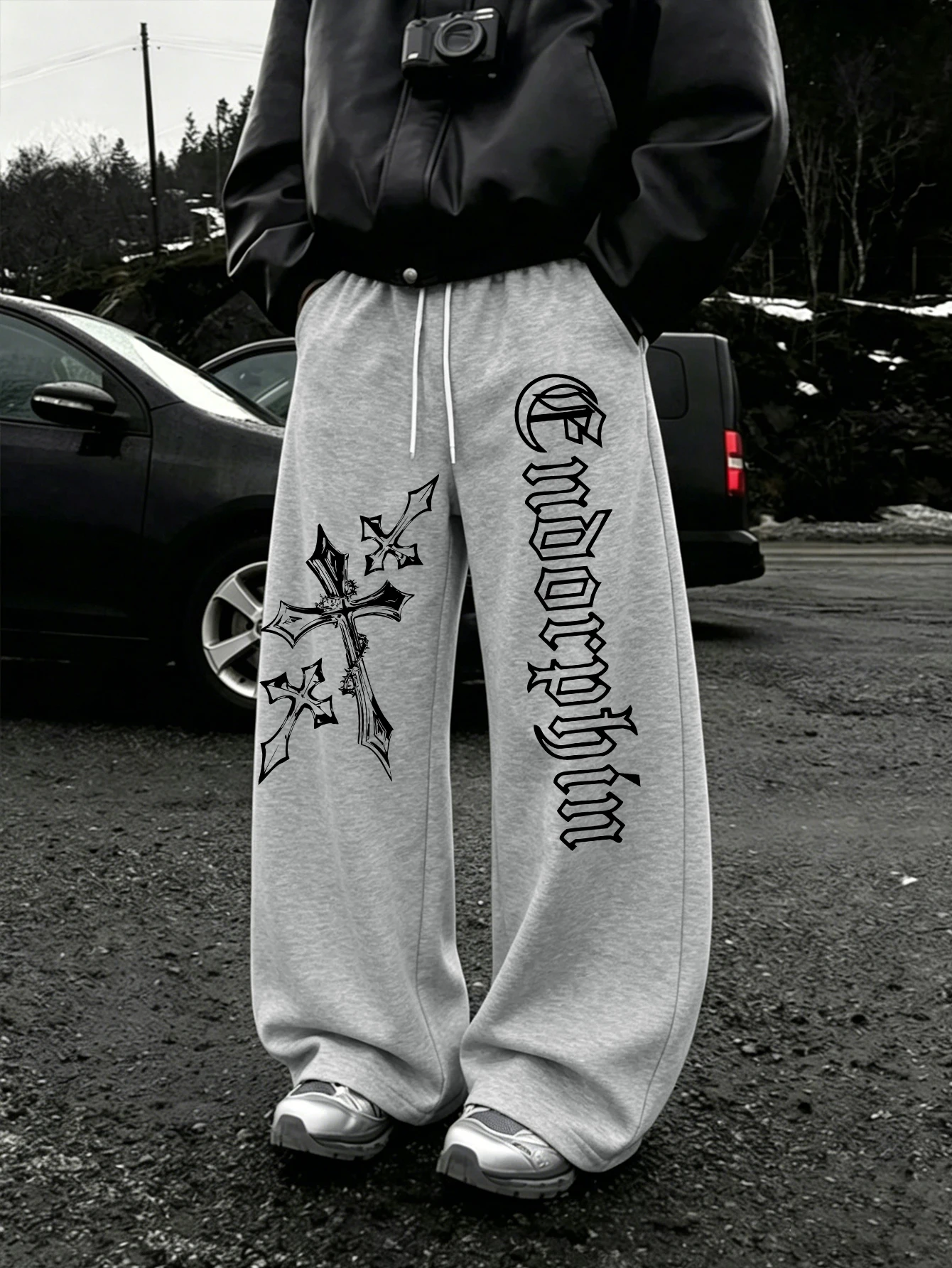 Men Gothic Wide Leg Jogger Pants, Asymmetric Two-Side Print Ornate Gothic Cross+Vertical Old EnglishEndorphinTextDrawstringBaggy