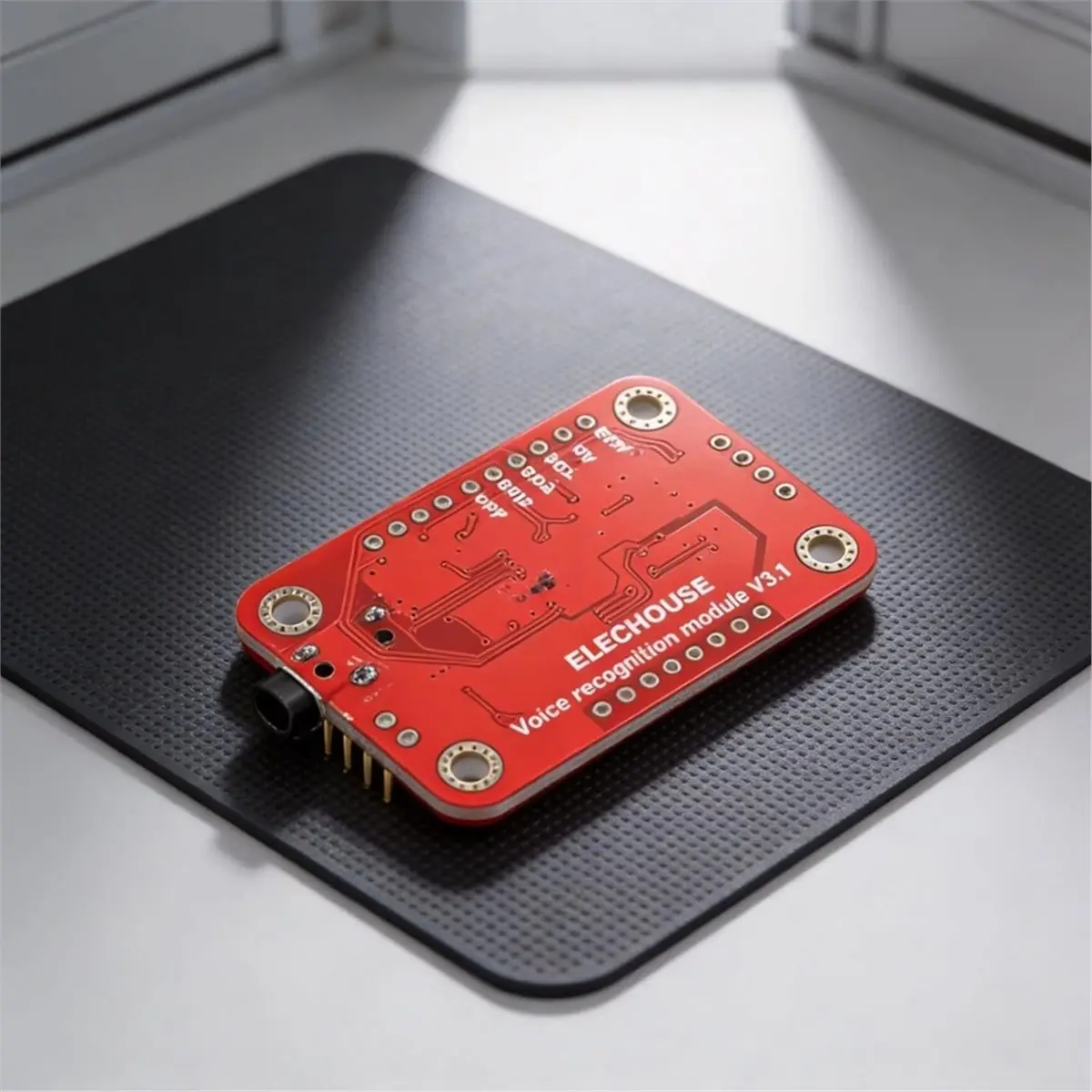 Modular Voice Recognition Board V3 Compatible with Featuring 80 Voice Capacity and Multi Voice Processing Via UART GPIO