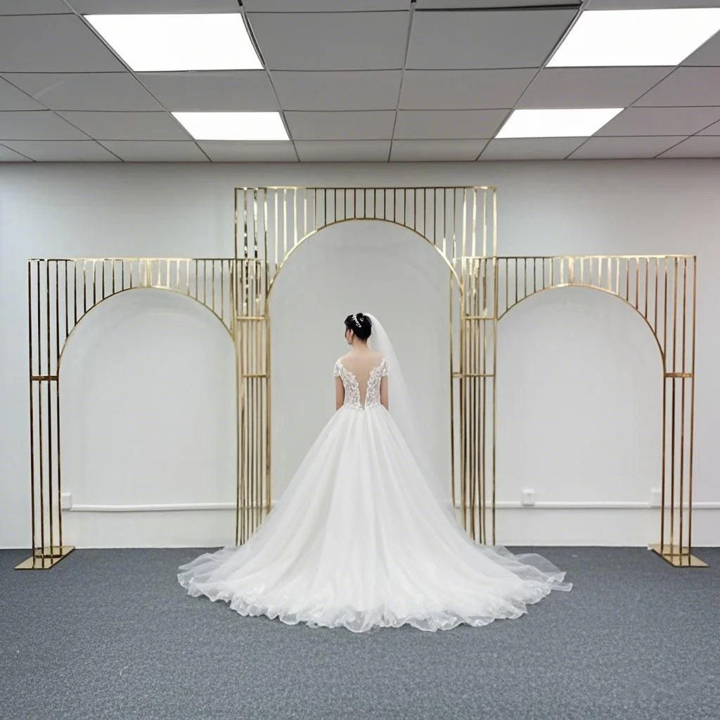 

Shiny Gold-Plated Square Screen Backdrop Shelf, Wedding Arch, Geometric Flower, Door Stand, Artificial Flor, 2.2m, 1/3Pcs
