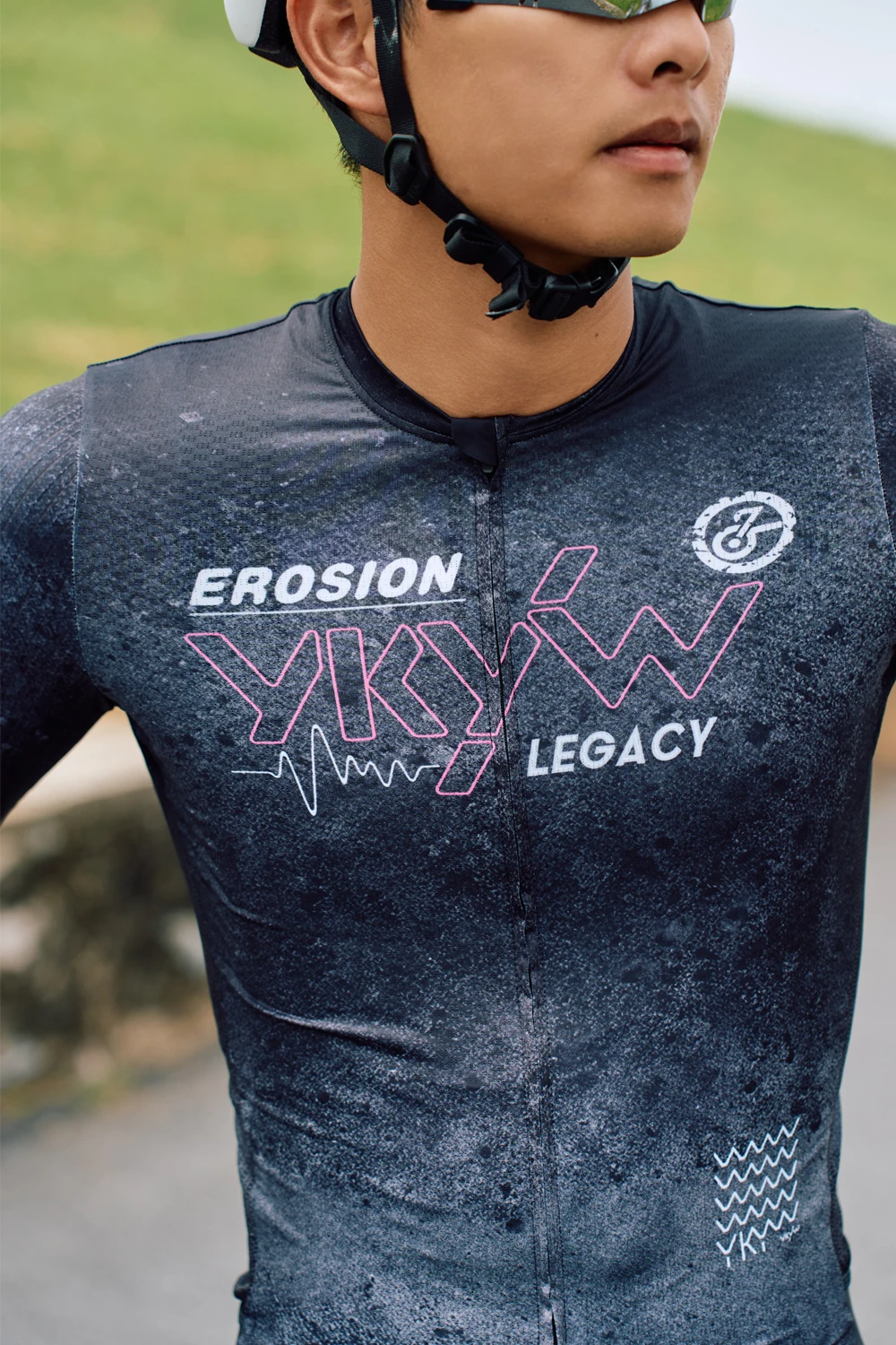 YKYWBIKE Herren 2026 Sommer Kurzarm-Radtrikot Pro Leichtgewichtig Atmungsaktiv Schnelltrocknend Hochelastisch Rennrad MTB Oberteil – Detail 8