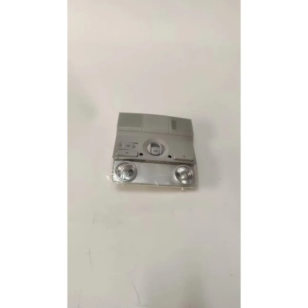 

Уникальное внутреннее освещение и лампы для чтения Volkswagen CC (жемчужно-серый/хромированный полуматовый OEM L35D 947 105 WRC)