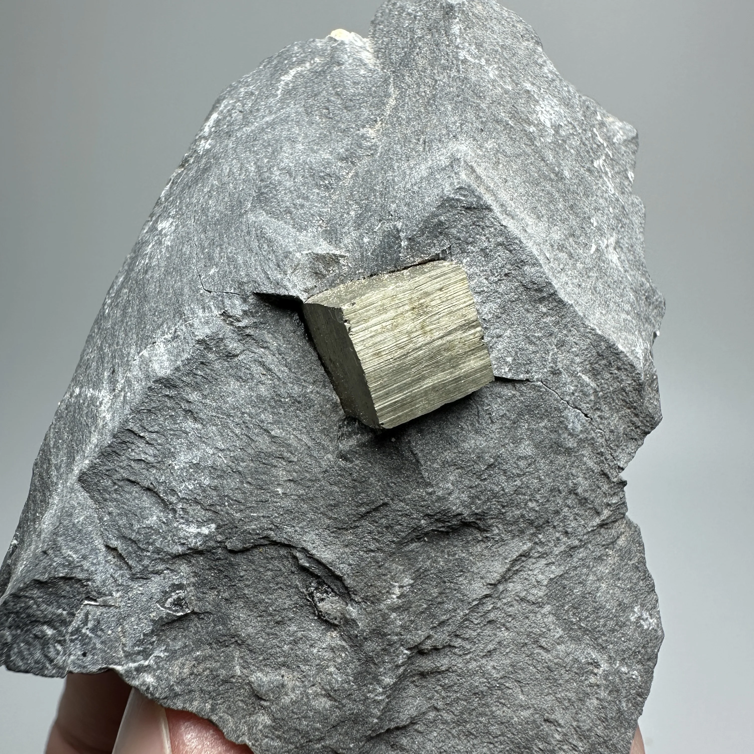 Natural stone crystals, Yunnan pyrite mineral specimens, home decoration gifts