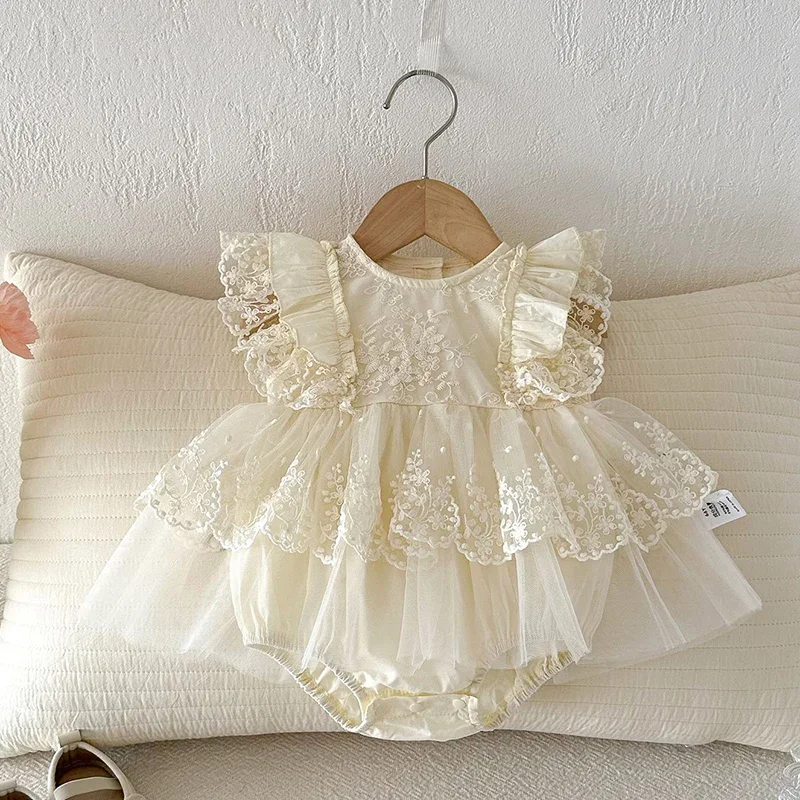 

Новый летний комбинезон для малышей 2026 года, без рукавов, из хлопка с кружевными вставками, в корейском стиле, для девочек 0-24 месяцев, одежда для малышек