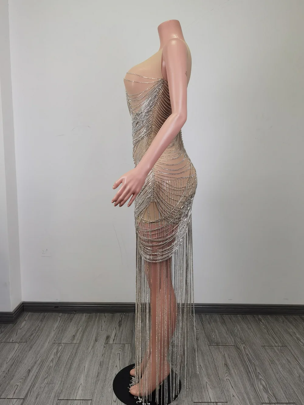 高級メッシュシースルーノースリーブラインストーンタッセルミニドレス女性用プロムガウンナイトクラブパーティーボディコンドレスストリッパー衣装