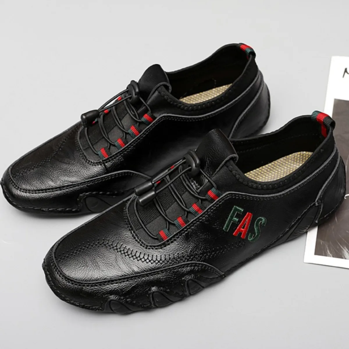 

New Men's Low-Top Sneakers - All-Season Soft Sole Breathable Non-Slip Comfortable Versatile Outdoor Casual Sports Walking Shoe