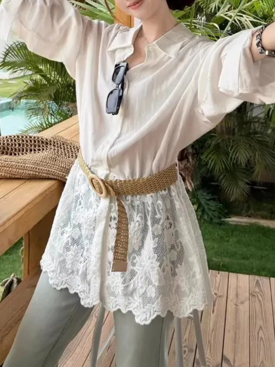 

Elegant plus Size Women's Long Sleeve Lace Insert Collar Shirt Summer Stylish Ageless Commute Style Korean Waist-Cinching