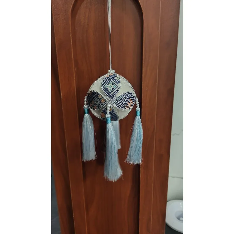 

10cm brocade embroidered ball, handmade intangible cultural heritage, souvenir, folk display decoration