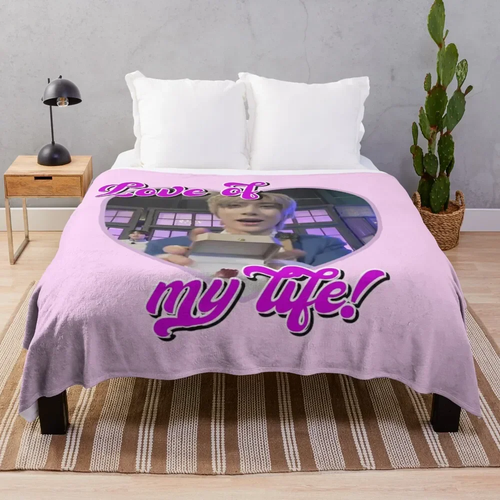 

retro beomgyu loml Throw Blanket Flannel Fleece Soft Warm Throw Blanket