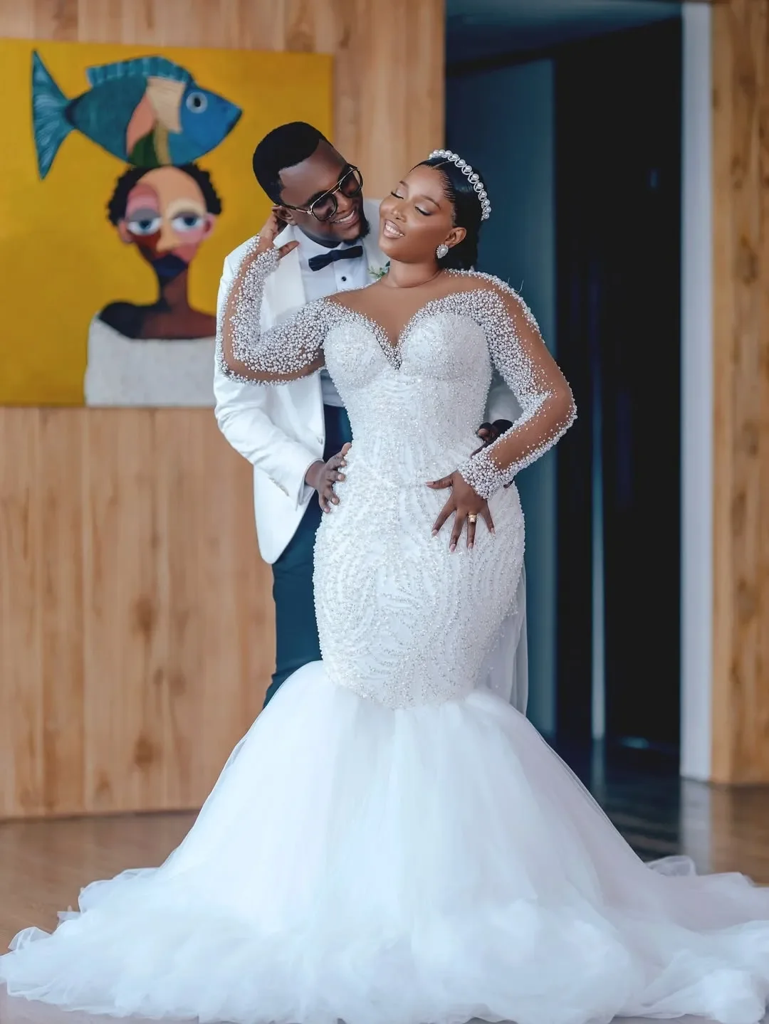 

Customized Sheer Neck Long Sleeves Heavy Sparkly Beads Sequin Wedding Dress Robe De Mariée 2026 Arabic Plus Size Bridal Gown