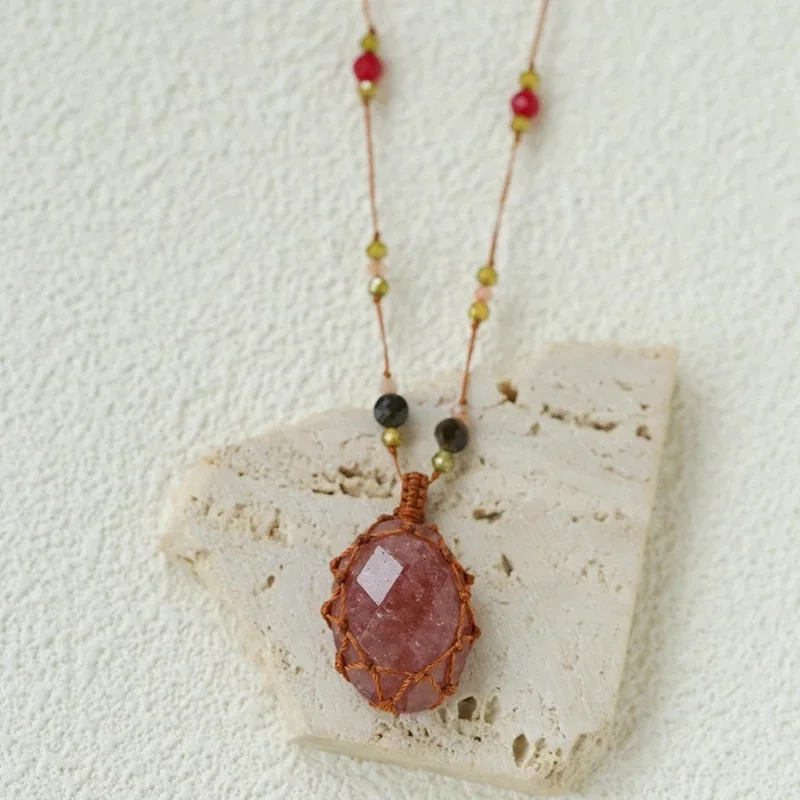 2026 Europe Natural Stone Crystal Necklace Woman Summer Vacation Jewelry Accessories Trend
