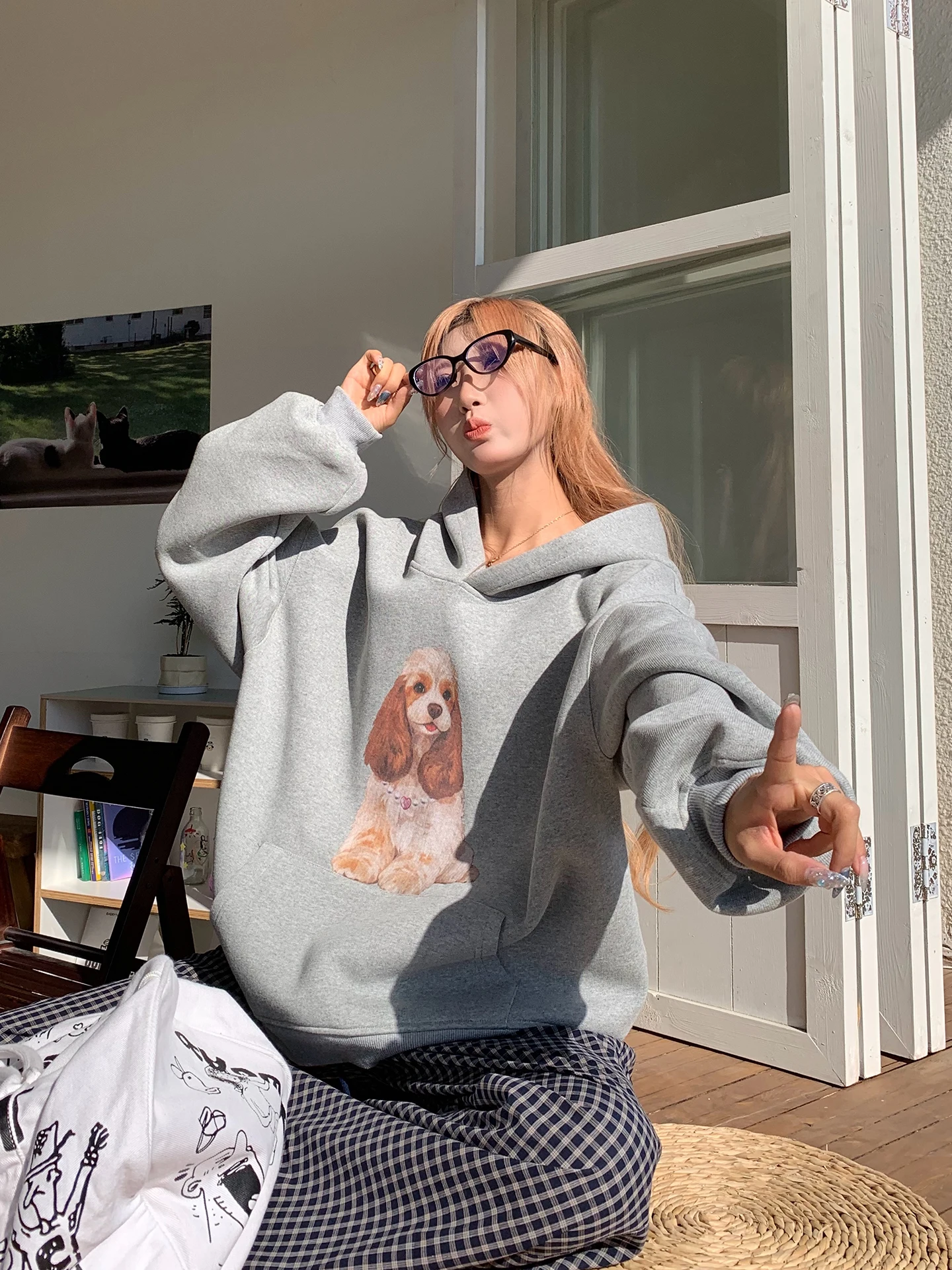 

Женская толстовка с принтом «Маленькая собака», весенняя, из чистого хлопка, плотная, свободного кроя, универсальная, удобная, в стиле ретро, с длинными рукавами...