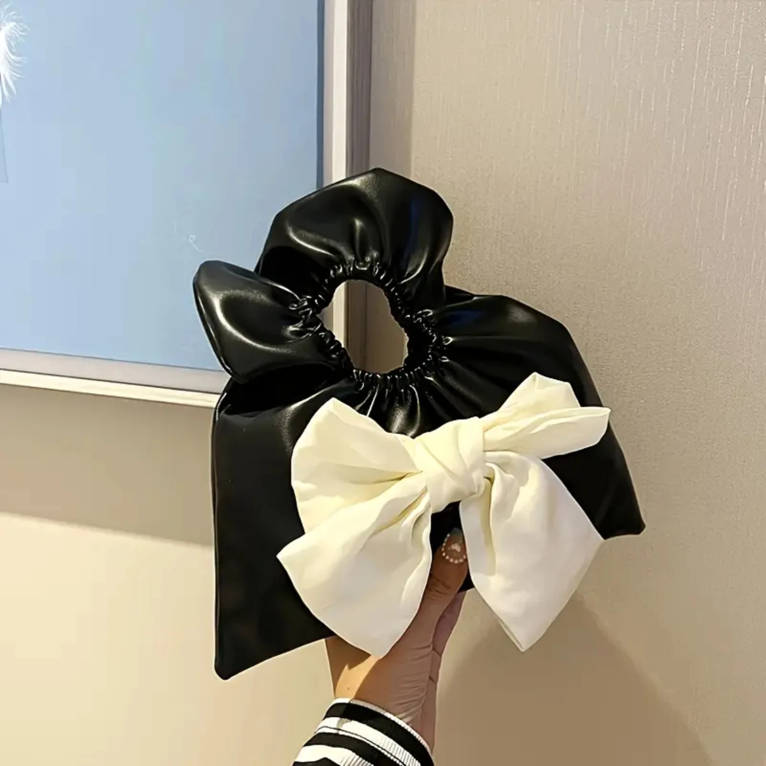 

Cute Bow Cloud Bag, Women's Pleated Handbag